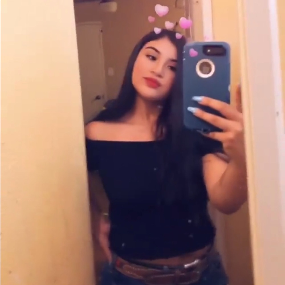 Meet your Posher, Arelis